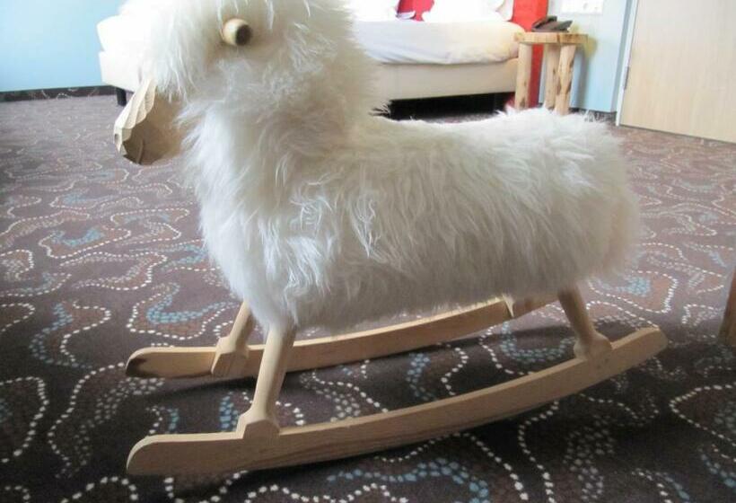 舒适三人间, De Roode Schuur