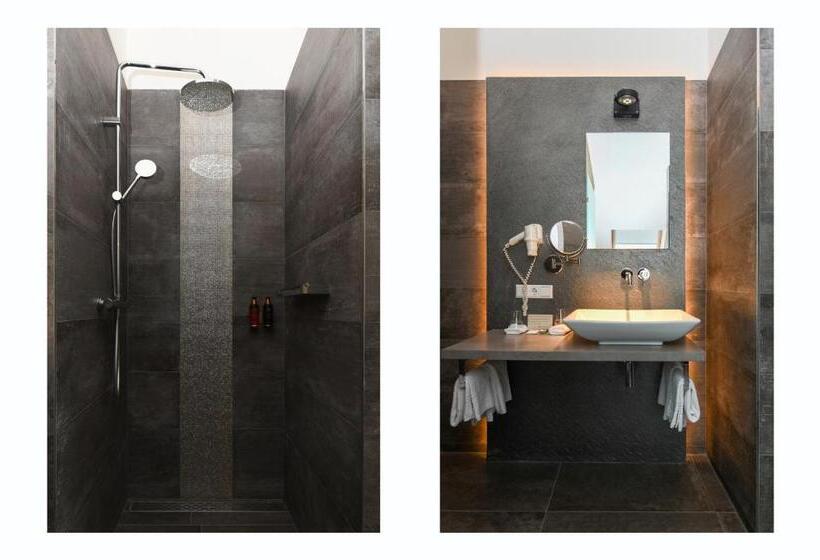 舒适三人间, De Roode Schuur