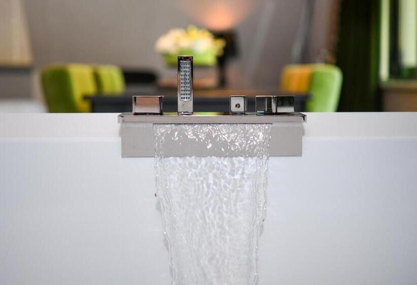 皇家套房, De Roode Schuur