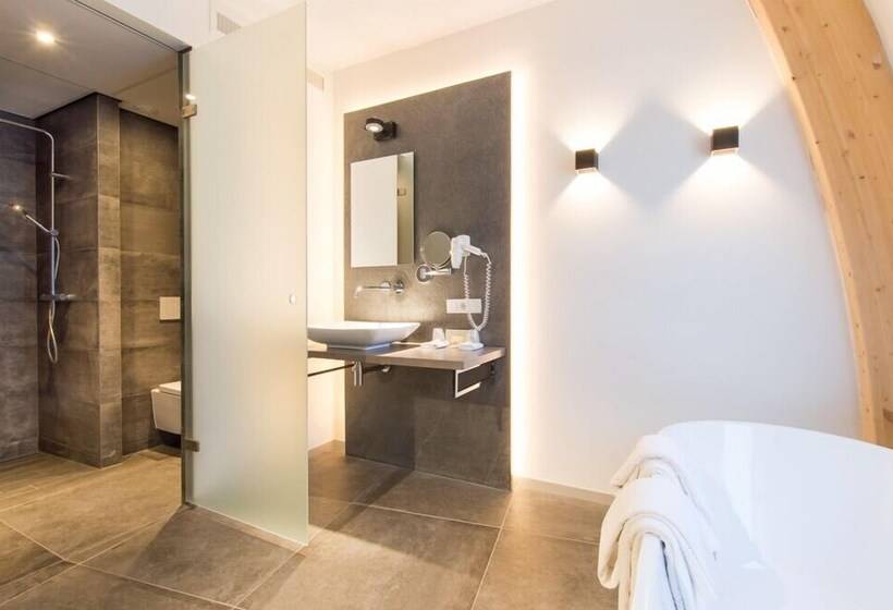 高级大房间, De Roode Schuur