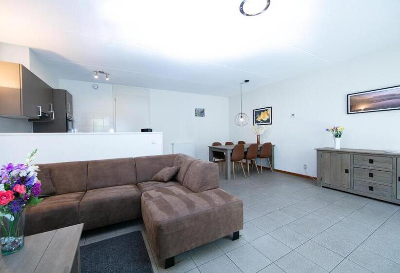 Дом 3 Спальни, Horsetellerie Rheezerveen