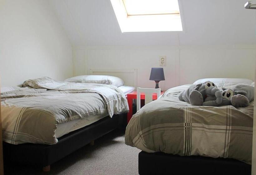 Дом 3 Спальни, Horsetellerie Rheezerveen