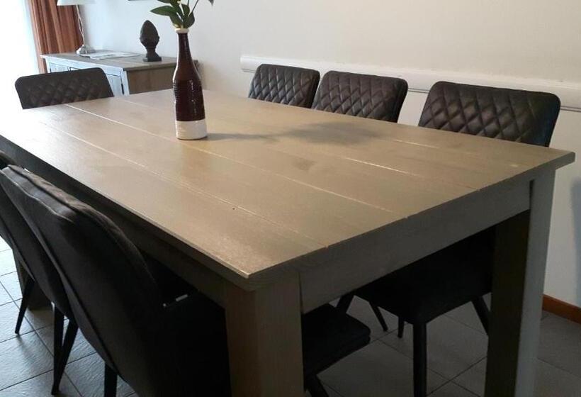 Дом 4 Спальни, Horsetellerie Rheezerveen