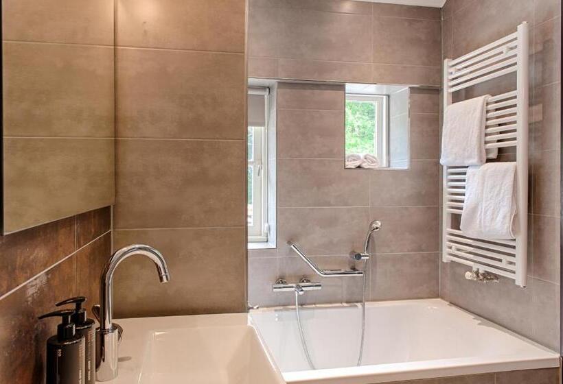 주니어 스위트, Zoomers Aan Het Bos