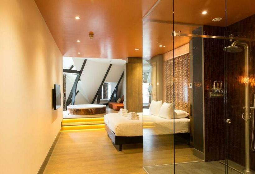 سوییت لوکس, Manzo's Suites