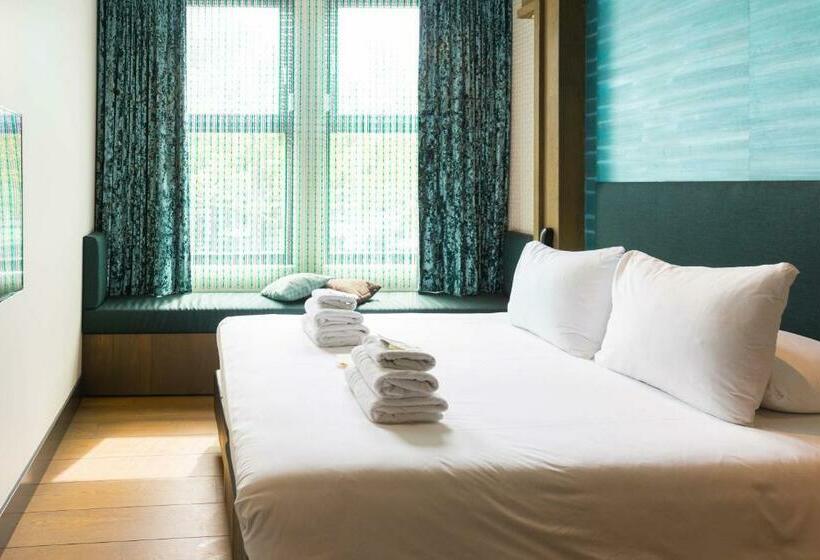 标准间, Manzo's Suites