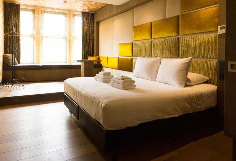 اتاق استاندارد, Manzo's Suites