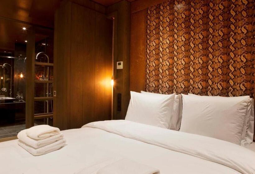 اتاق استاندارد, Manzo's Suites