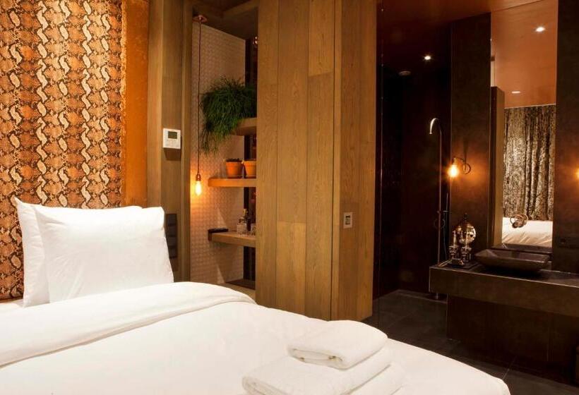 اتاق استاندارد, Manzo's Suites