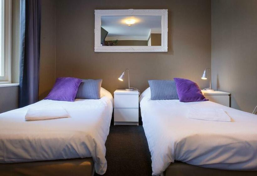 חדר מוזל מקלחת משותפת, Santa Maria