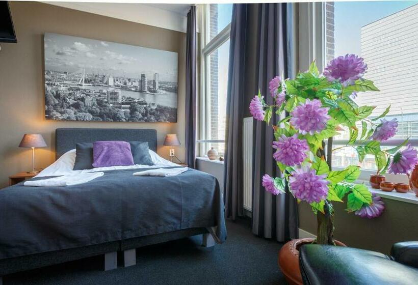 חדר משפחתי, Santa Maria