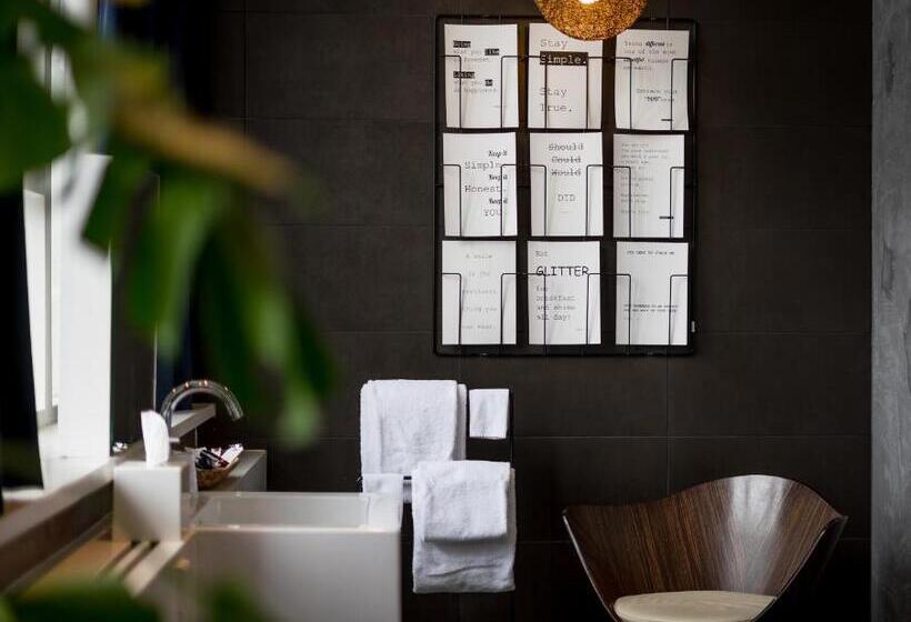 סוויטה, Anne&max Boutique