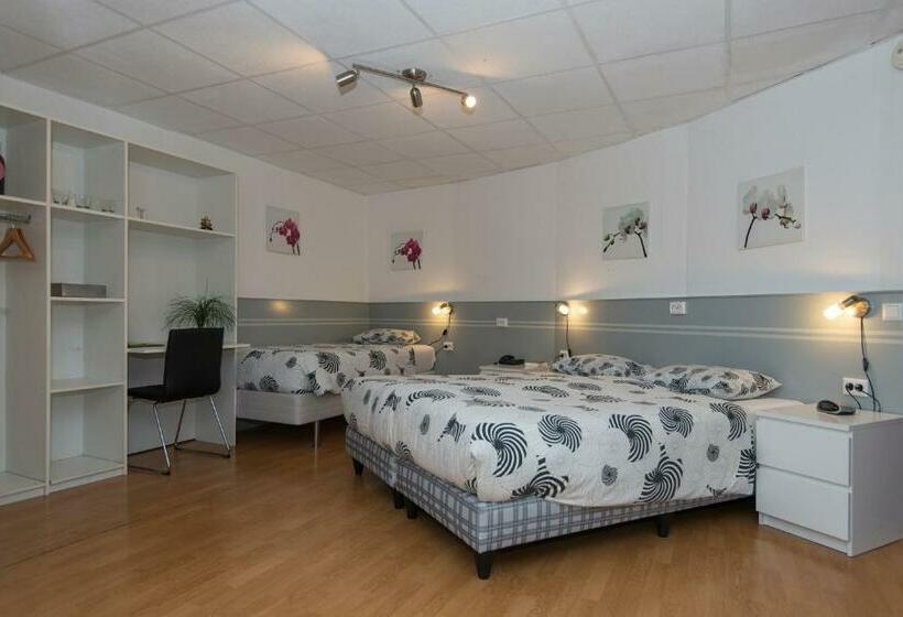 חדר סטנדרט לשלושה, Motel  Bungalow & Chaletpark De Brenkberg