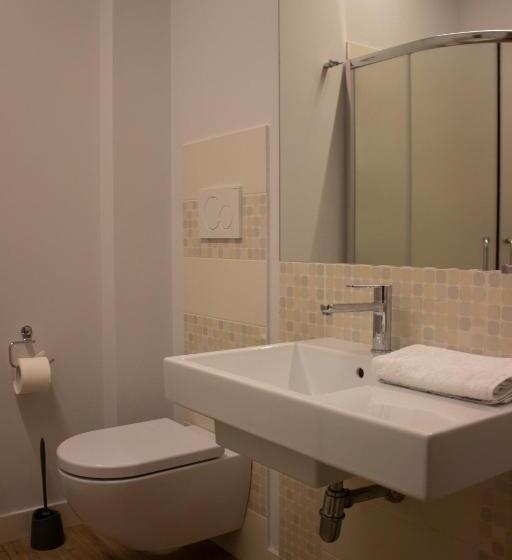 Номер Стандарт Трехместный, Krino  Hotel Cafè