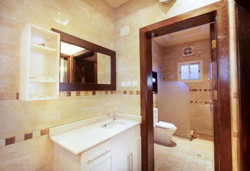 Апартаменты Deluxe 2 Спальни, Gardens View