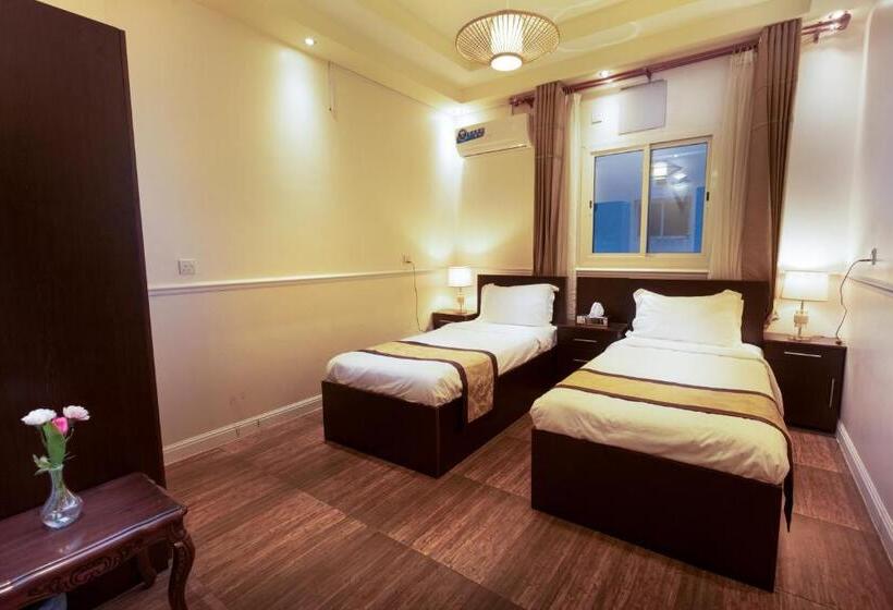 Апартаменты Deluxe 2 Спальни, Gardens View