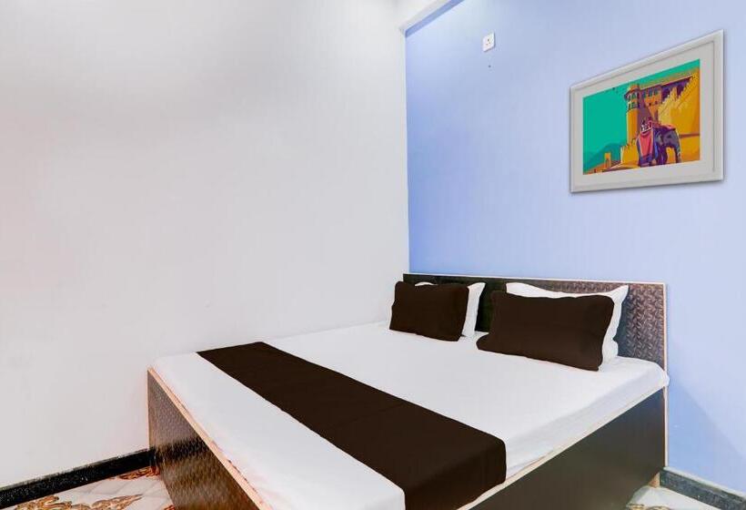 トリプルクラシックルーム, Oyo Flagship Arl Mansion