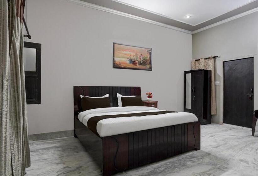 Triple Classic Room, Oyo Sun Flower Residency
