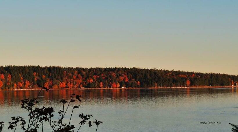 חדר סטנדרט נוף לים עם מרפסת, Above Tide Motel