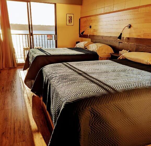 חדר סטנדרט נוף לים עם מרפסת, Above Tide Motel