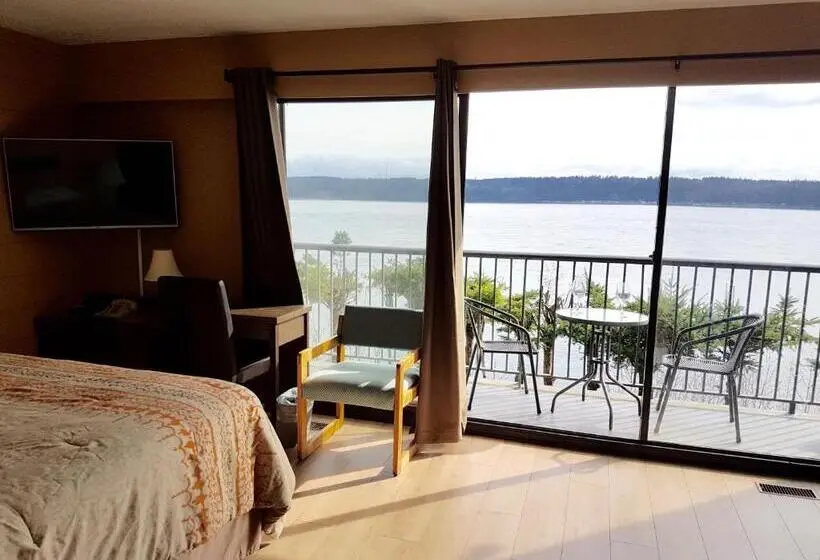Suite Queen Bed, Above Tide Motel