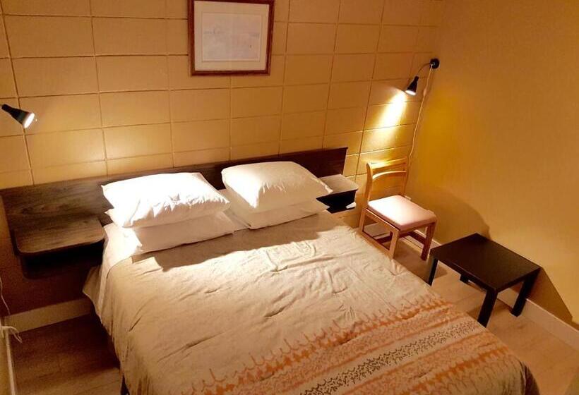 Suite Queen Bed, Above Tide Motel