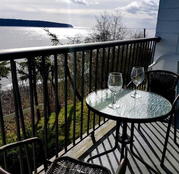 استودیوی استاندارد با تخت دو نفره بزرگ, Above Tide Motel