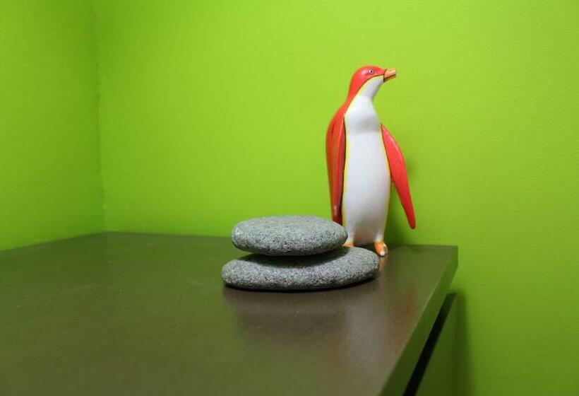 Номер Стандарт Четырехместный Совместный Санузел, Auberge Alternative