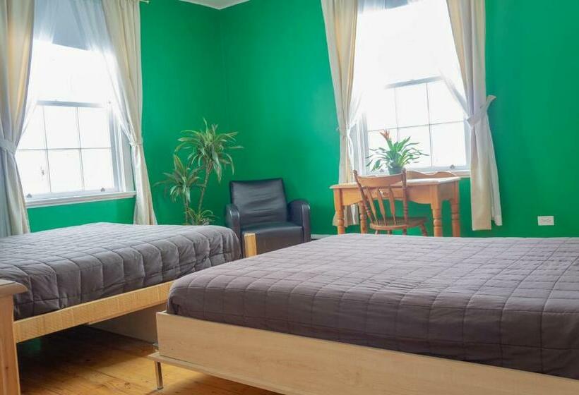 Номер Стандарт Совместная Ванная, La Secousse