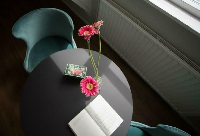 استودیوی استاندارد, De Lijsterhof