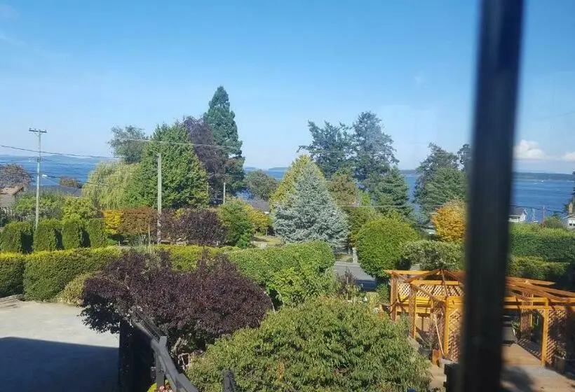 キングサイズベッドのスタンダードルーム, By The Sea Bnb Sidney Bc