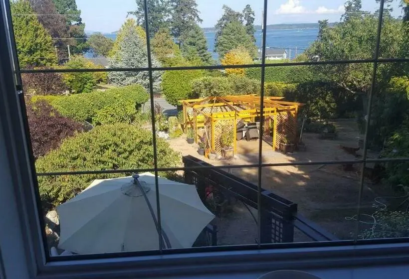 キングサイズベッドのスタンダードルーム, By The Sea Bnb Sidney Bc