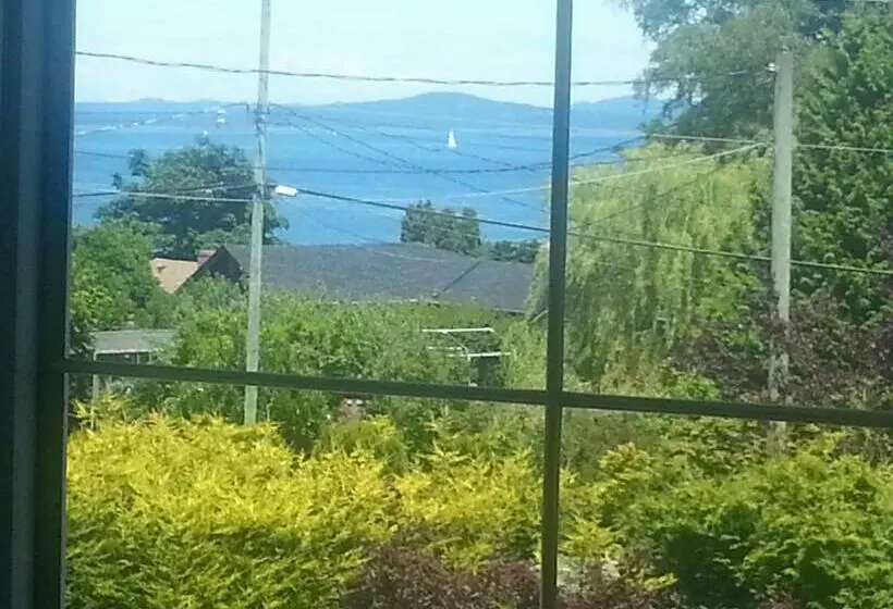 キングサイズベッドのスタンダードルーム, By The Sea Bnb Sidney Bc