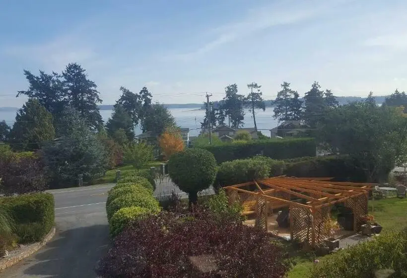 キングサイズベッドのスタンダードルーム, By The Sea Bnb Sidney Bc