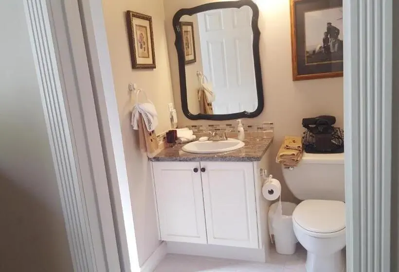 スイート, By The Sea Bnb Sidney Bc