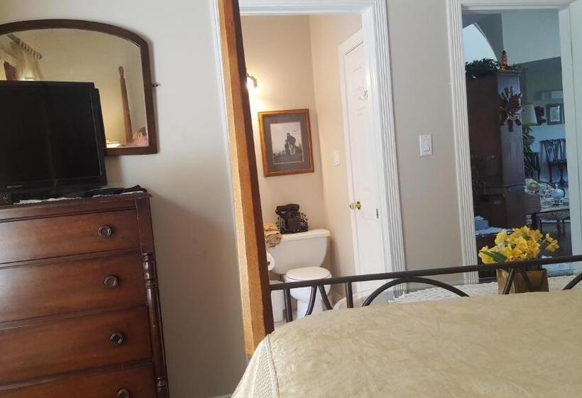 סוויטה, By The Sea Bnb Sidney Bc