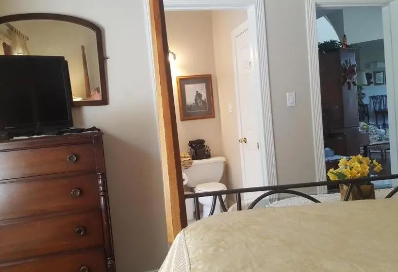 スイート, By The Sea Bnb Sidney Bc