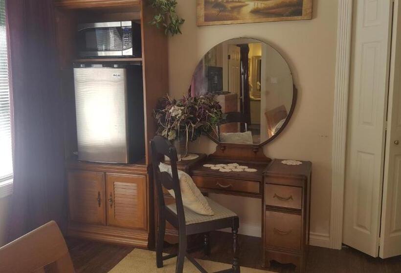 סוויטה, By The Sea Bnb Sidney Bc