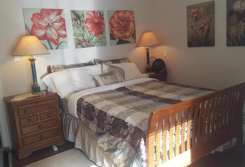 סוויטה, By The Sea Bnb Sidney Bc