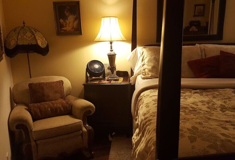 חדר קלאסי מיטה זוגית, By The Sea Bnb Sidney Bc