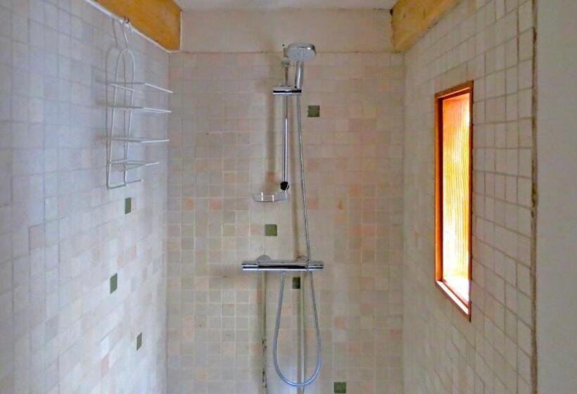 غرفة قياسية داخلية, Casa Luna