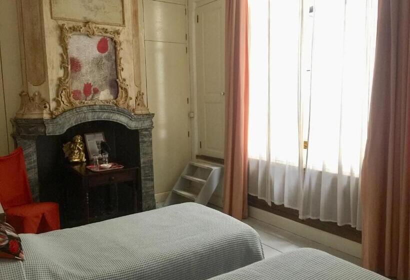 غرفة قياسية داخلية, Casa Luna