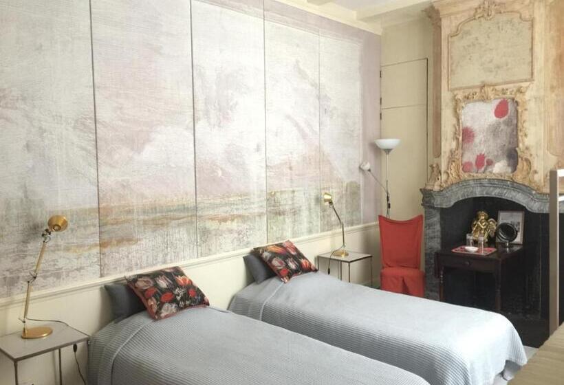 غرفة قياسية داخلية, Casa Luna