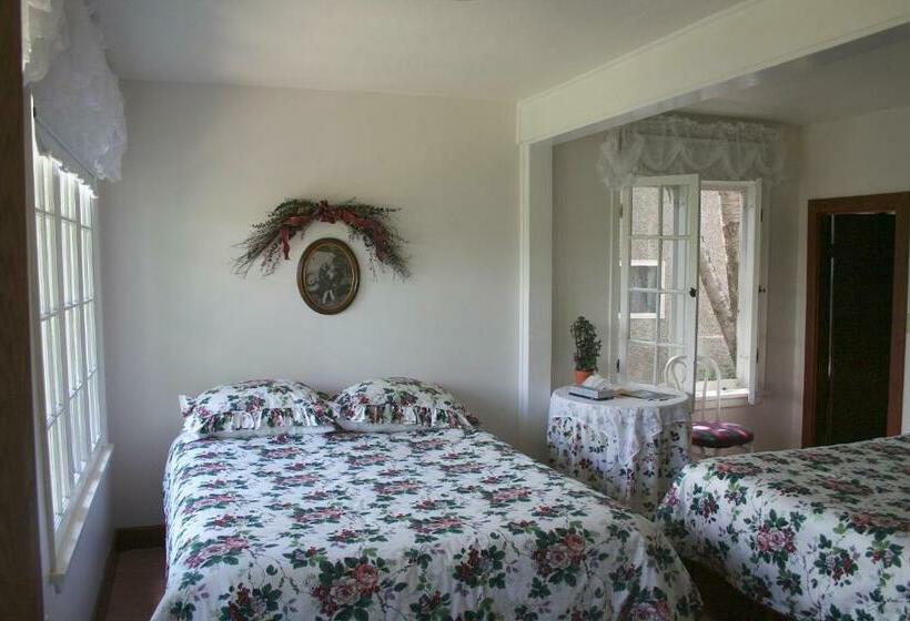 غرفه قياسيه سريرين مزدوجين, Northland Lodge