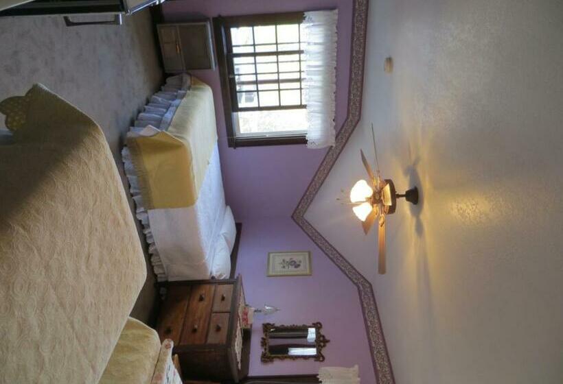 غرفه قياسيه سريرين مزدوجين, Northland Lodge