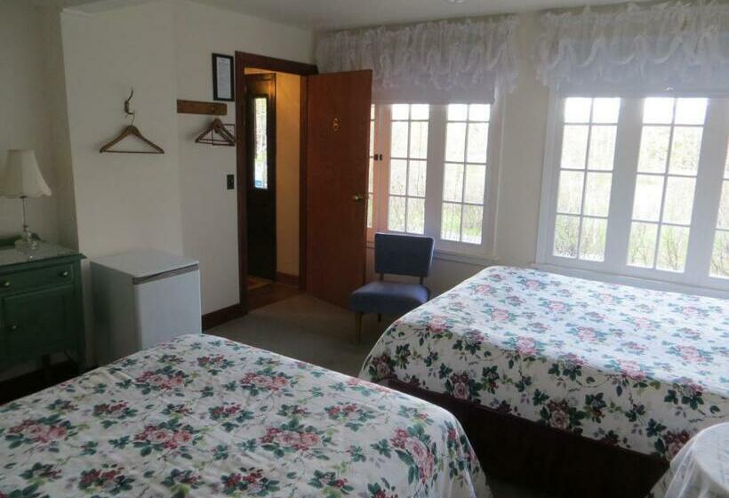 غرفه قياسيه سريرين مزدوجين, Northland Lodge