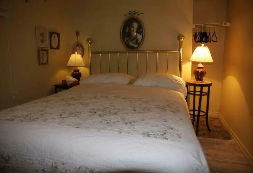 اتاق استاندارد یک نفره, O Brien House