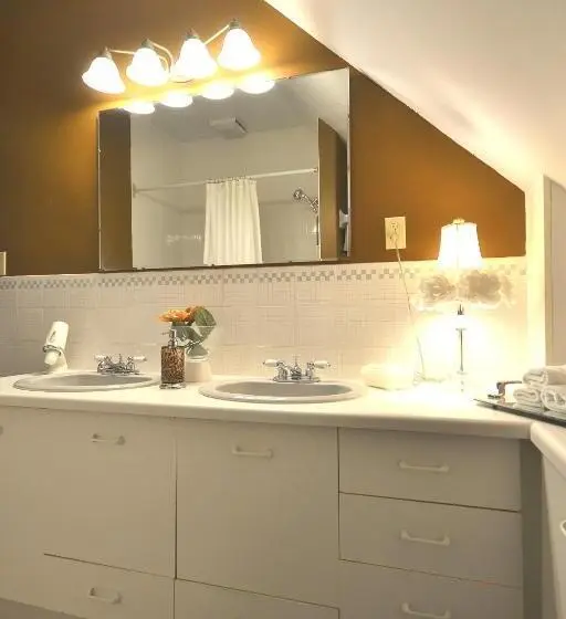 Standard room with outdoor bath, Briarwood Bed & Breakfast