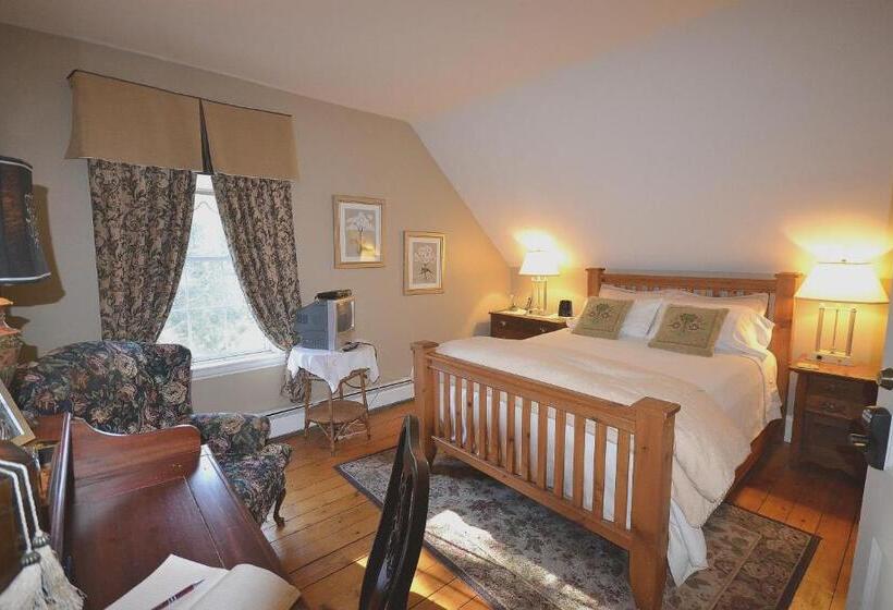 Standard room with outdoor bath, Briarwood Bed & Breakfast