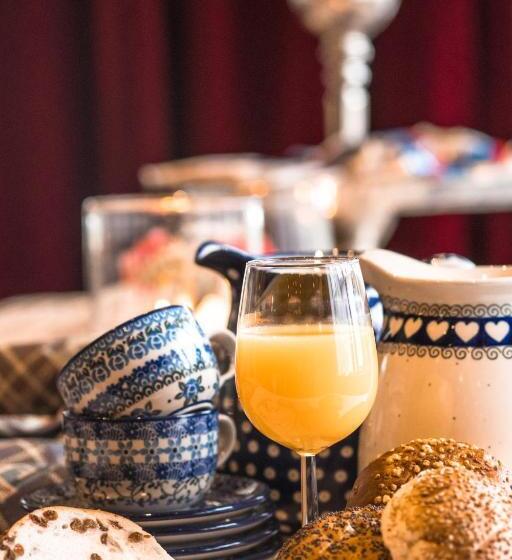 חדר משפחתי, Bakker